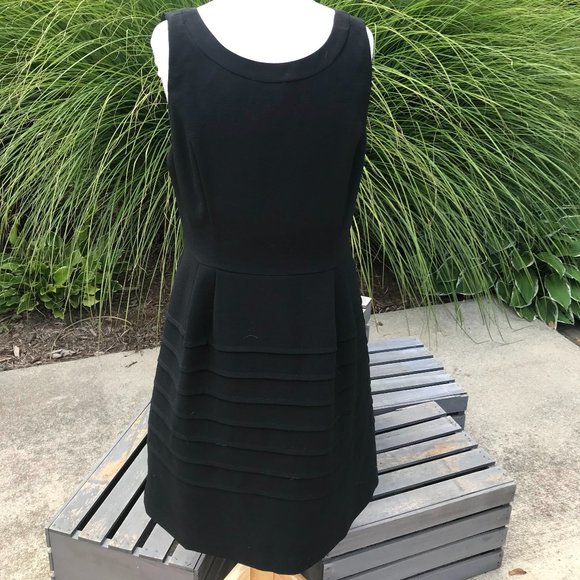 Ann Taylor Sleeveless Little Black Dress - Size 2 - Picture 1 of 5